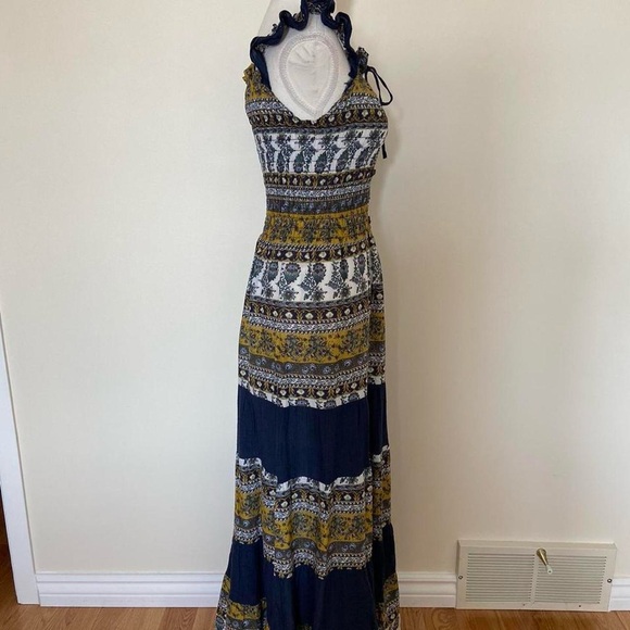 Elegant Navy and Gold Maxi Dress - Picture 4 of 8